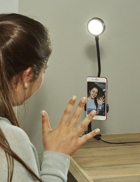 5d6e070b3aaaca0b010fbb