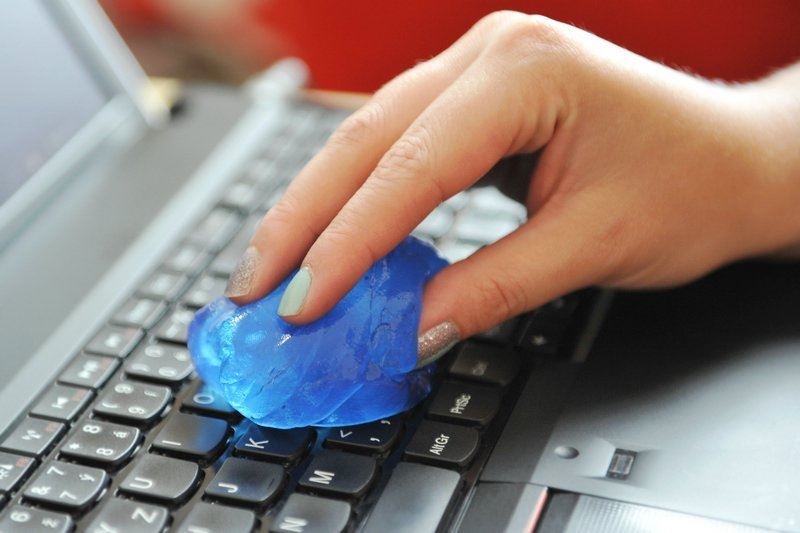 d313c497cb8154de048794